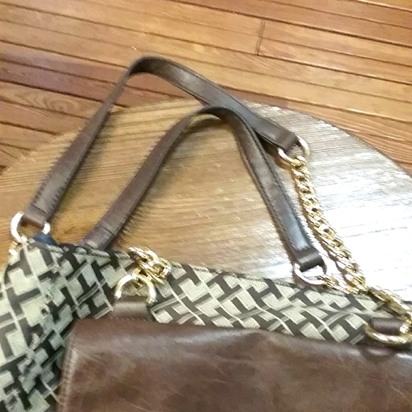 Tommy Hilfiger over shoulder brown logo bag - Picture 12 of 13